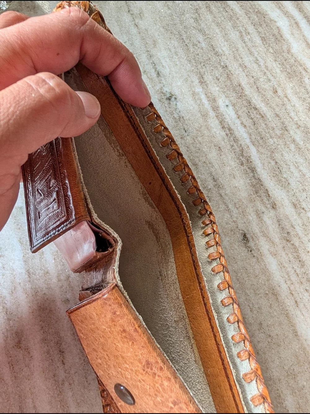 Handcrafted Vintage Mexico Leather Bi-Fold Wallet - Tan